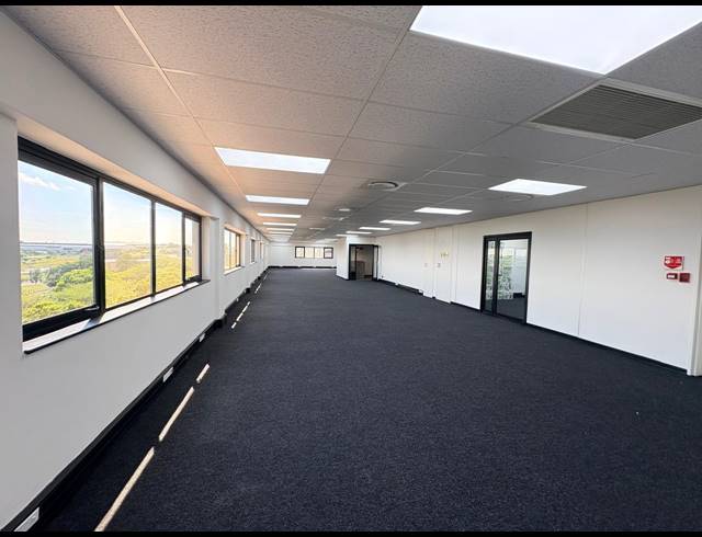 229M² OFFICE TO LET IN MIDRIDGE PARK